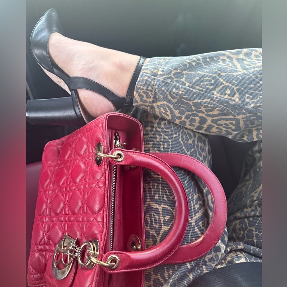 Black closed toe heels - Picture 3 of 7